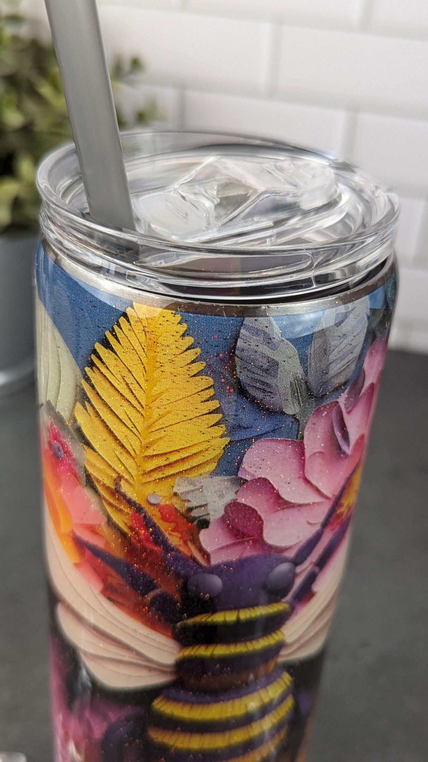 3D Bee w/Pink & Orange Flowers - 20 oz Tumbler