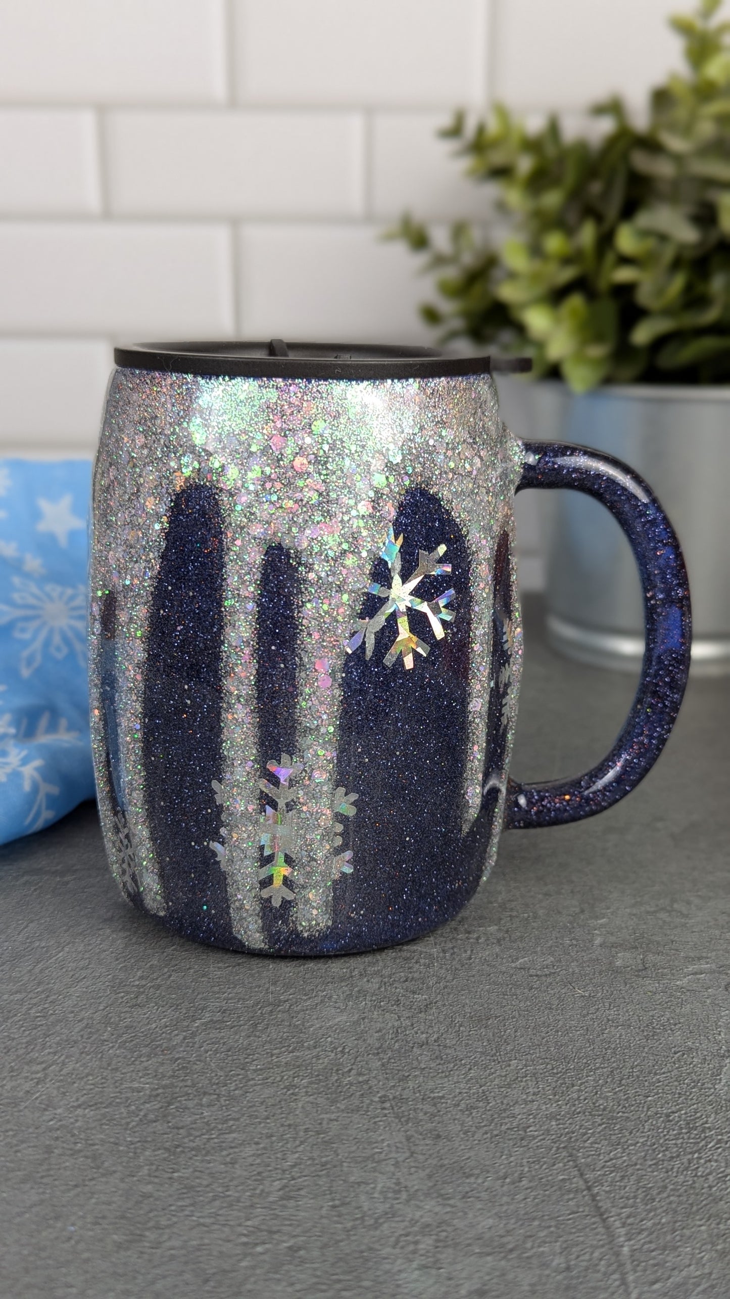 Blue Snowflake Drip 14oz mug